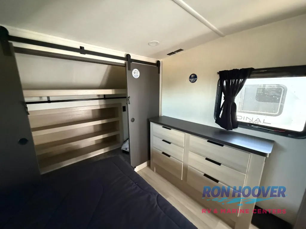 2026 Forest River Cardinal 34CRIB, Photos photo 16
