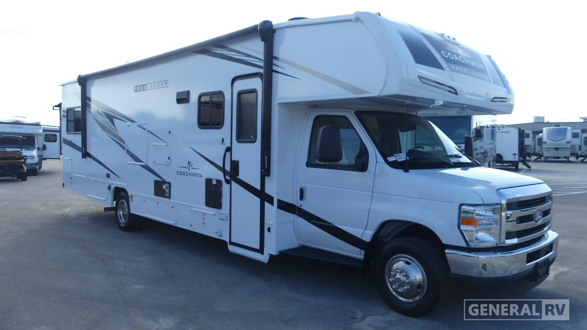 2026 Coachmen Freelander 30RS - Photo 2