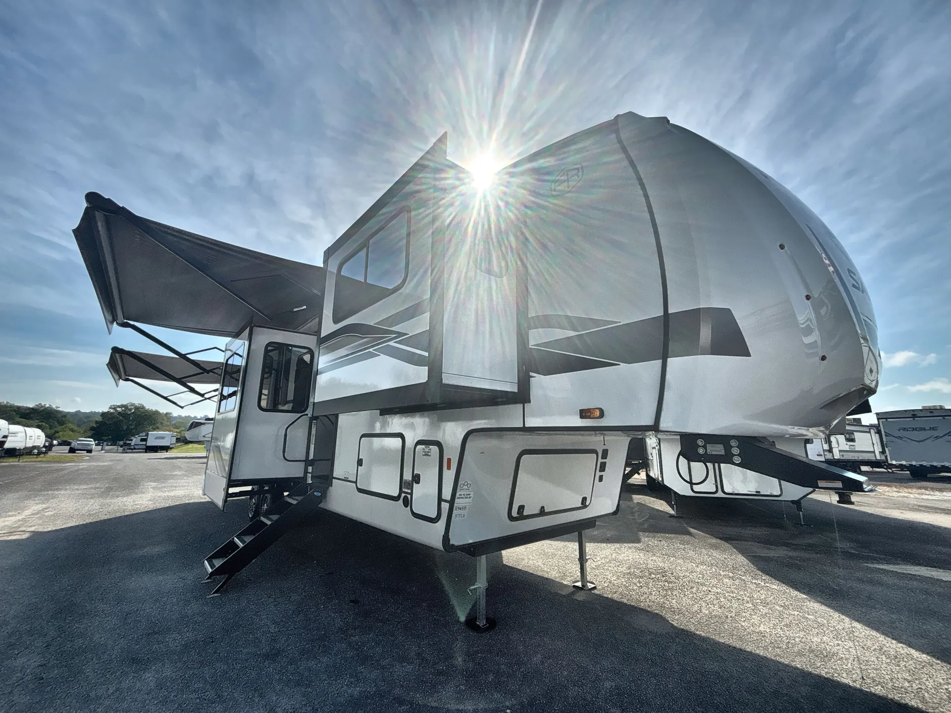 2025 Forest River Sabre 37FLH