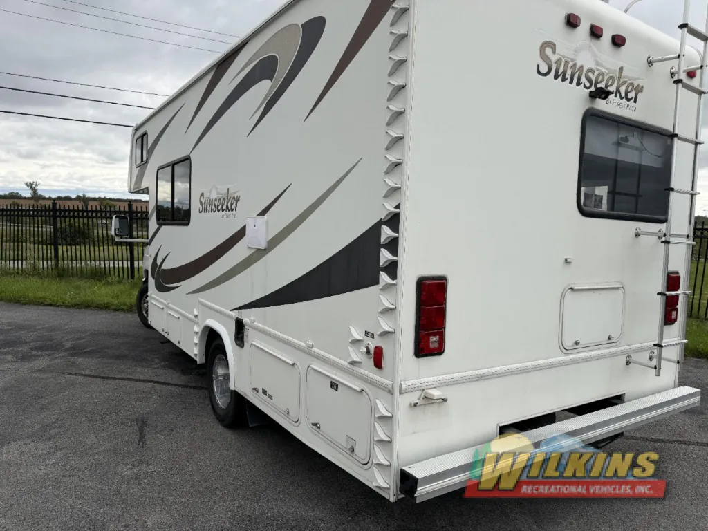 2010 Forest River Sunseeker 2300, Photos photo 13