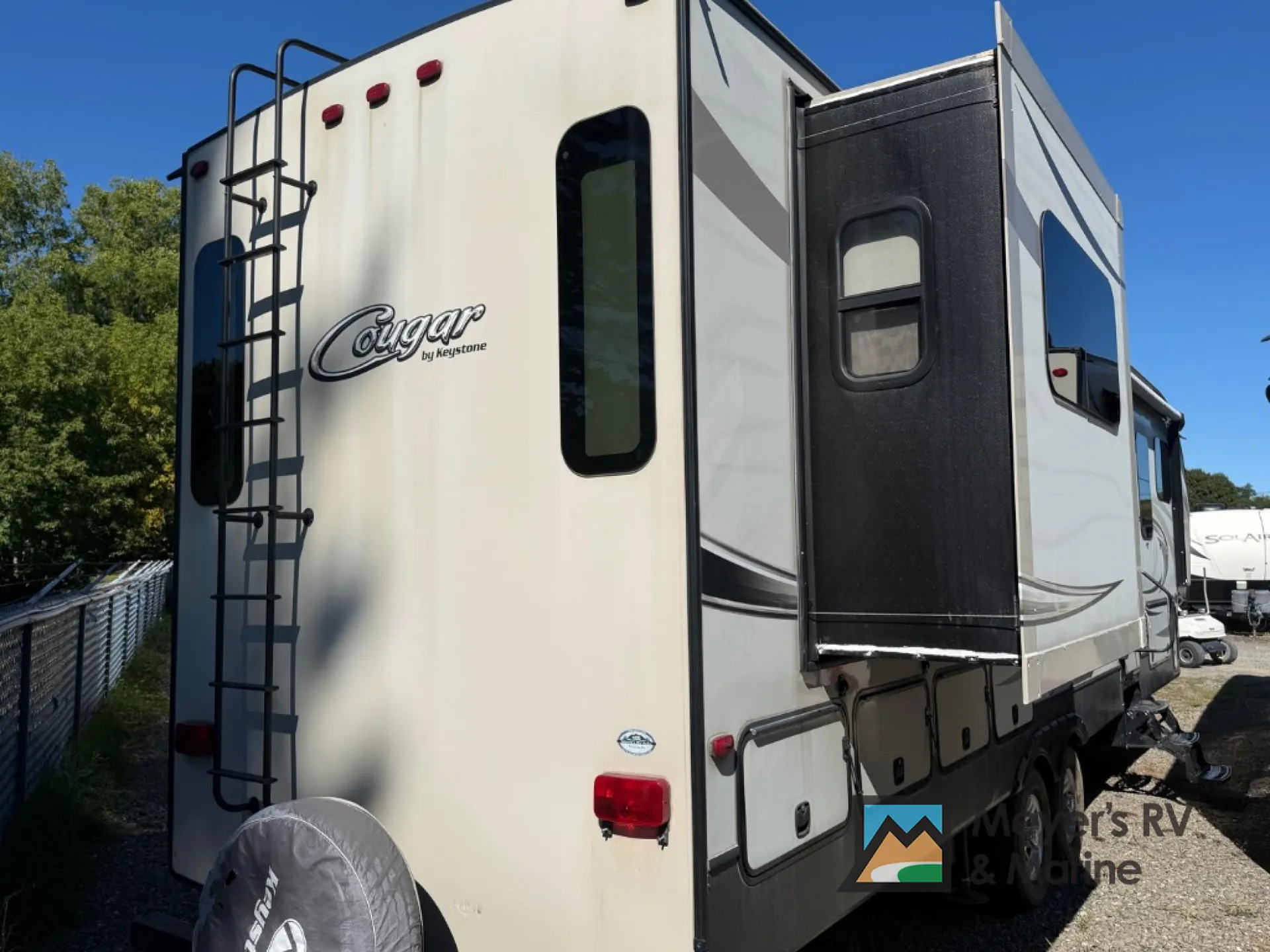 2016 Keystone Cougar 326RDS - Photo 4