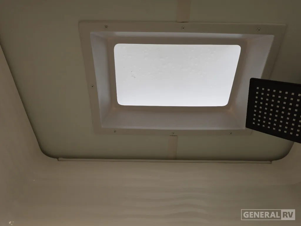 2025 Brinkley Model G 3250, Photos photo 17