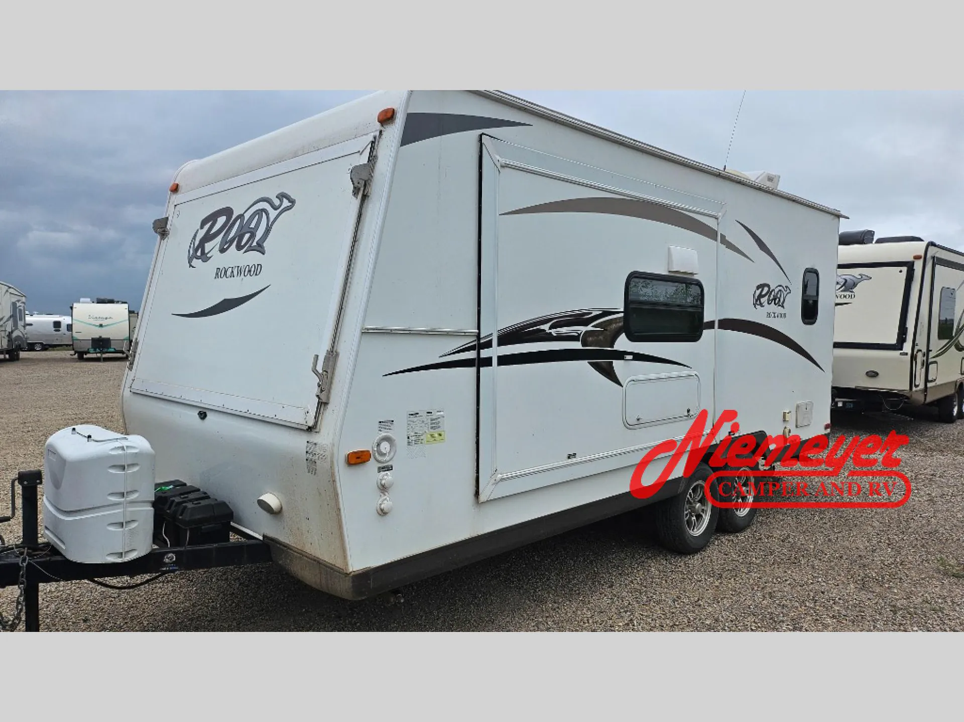 2015 Forest River Rockwood Roo 21DK - Photo 4