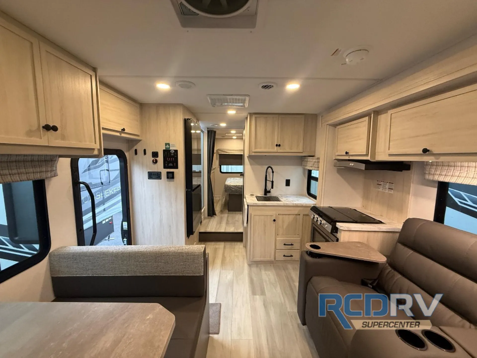2027 Forest River Sunseeker 2860DS - Photo 4