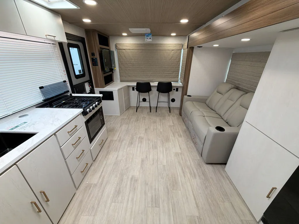 2026 Forest River Vibe Extreme Lite 2400RB, Photos photo 3