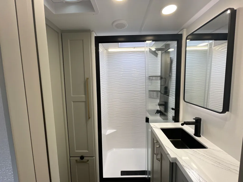 2026 Brinkley Model G 3970, Photos photo 22