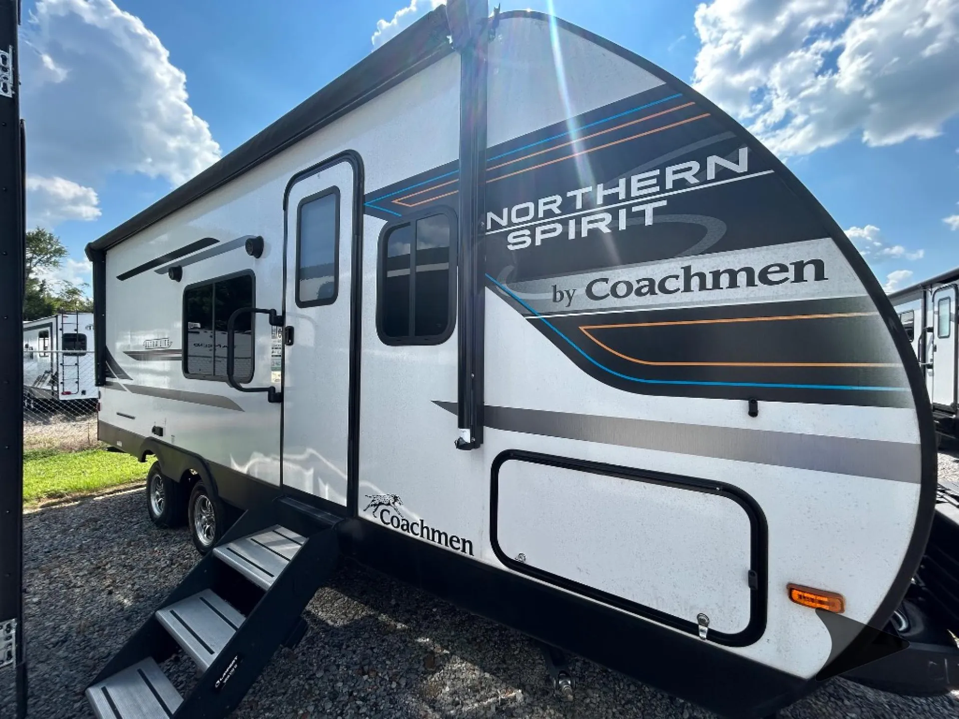 2024 Coachmen Northern Spirit 2252MD - Photo 2