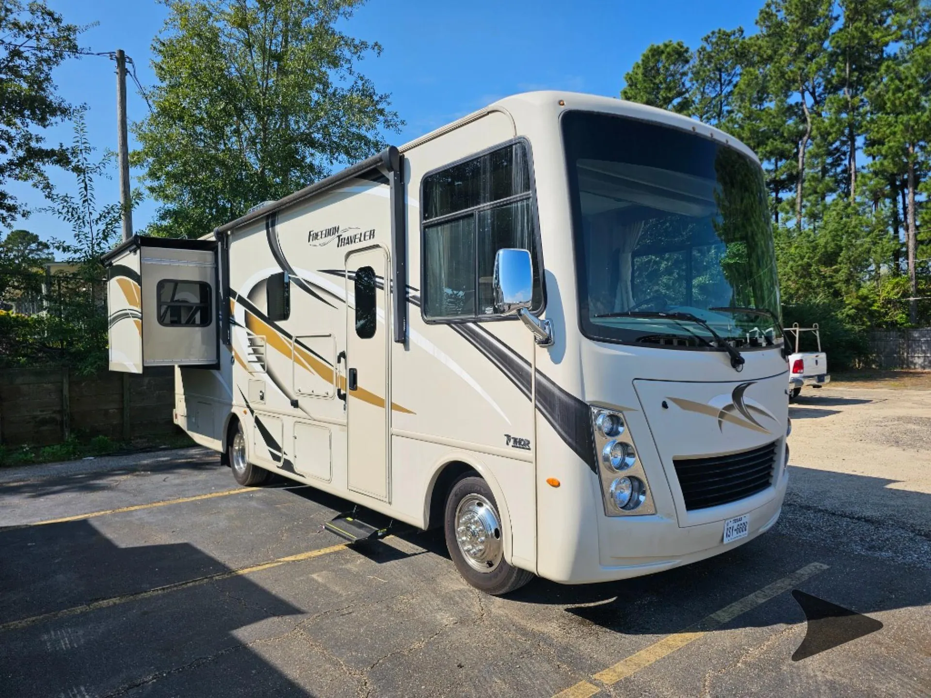 2020 Thor Motor Coach Freedom Traveler A27 - Photo 2