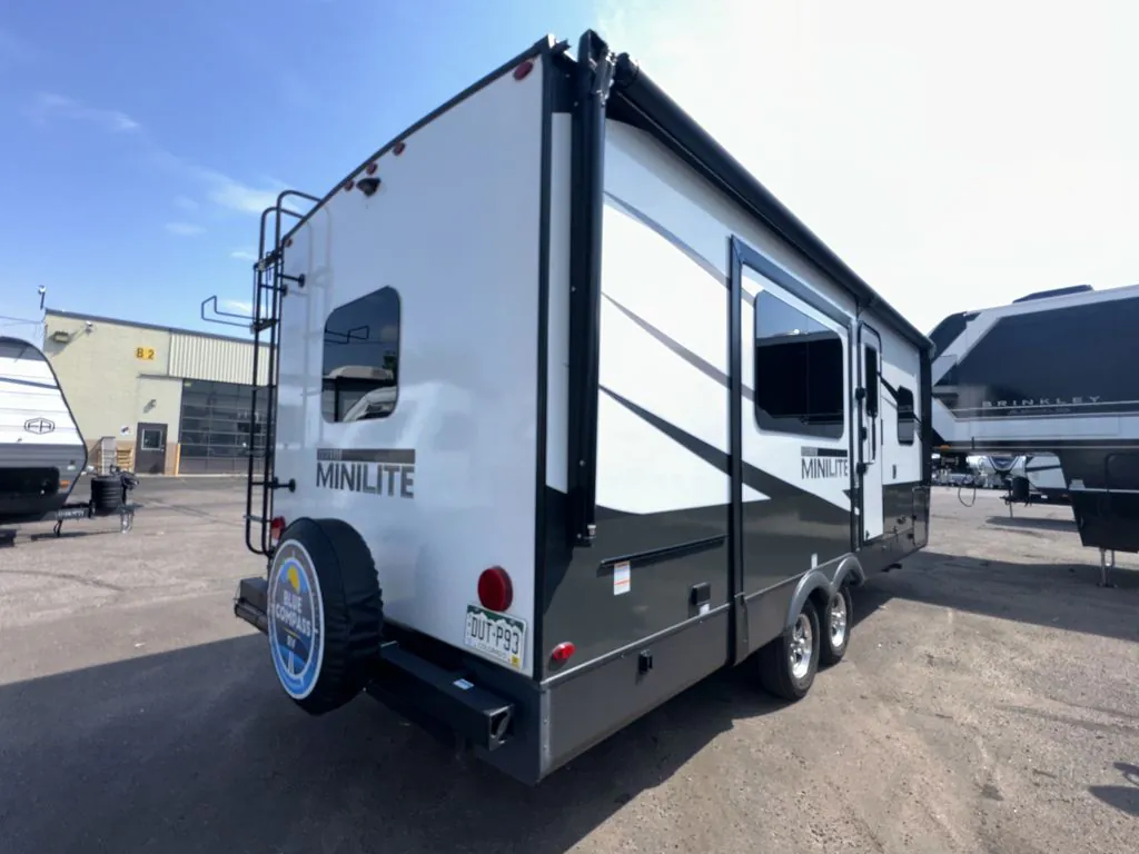 2024 Forest River Rockwood Mini Lite 2518S - Photo 3