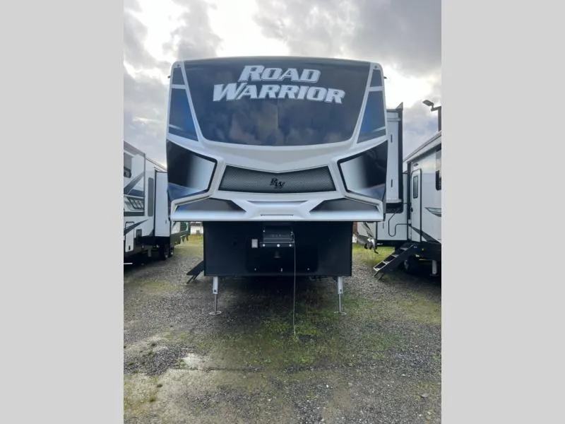 2023 Heartland Road Warrior RW 3965 - Photo 4