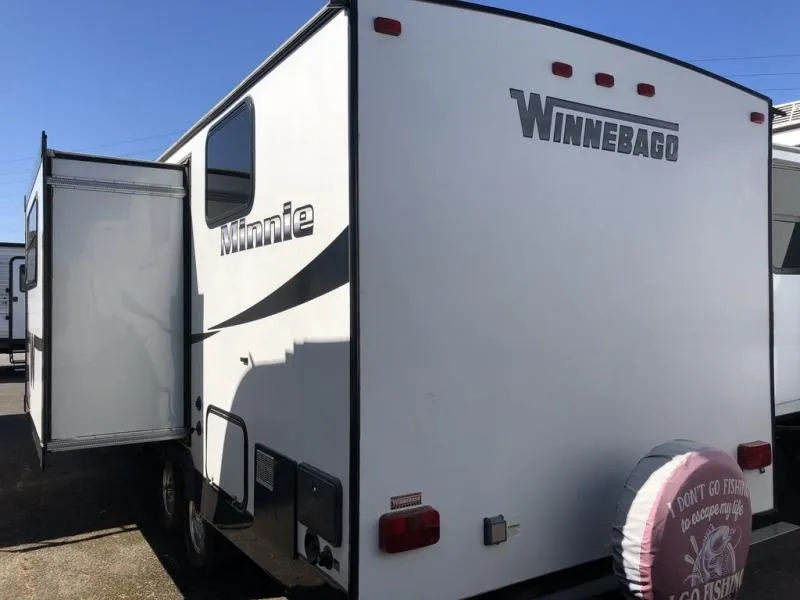 2015 Winnebago Minnie 2451BHS - Photo 4
