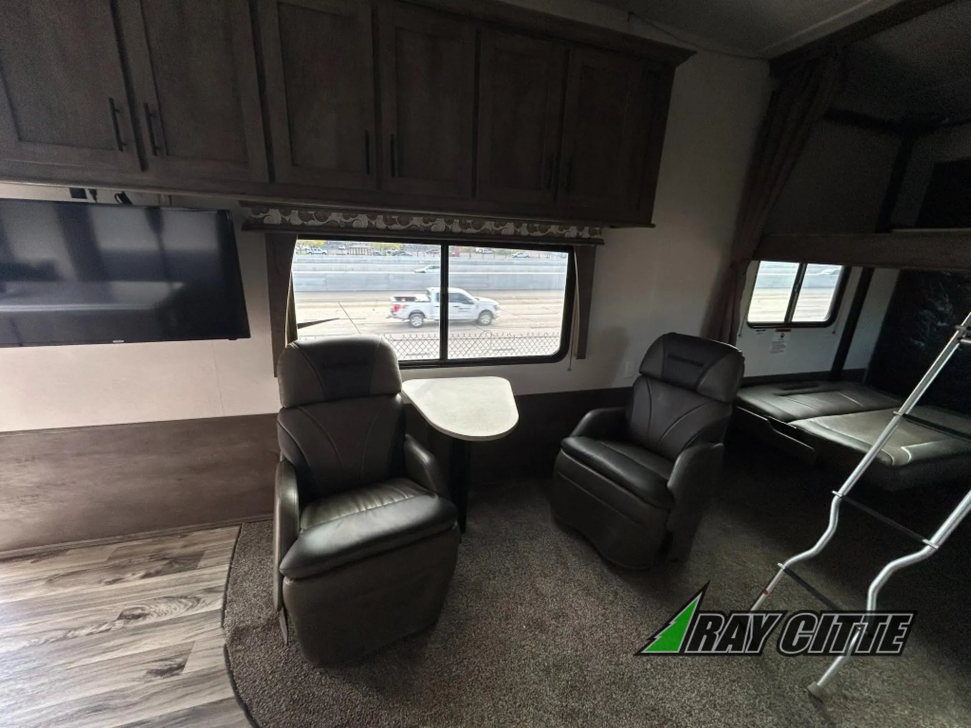 2021 Forest River Sandstorm 326GSLR - Photo 4