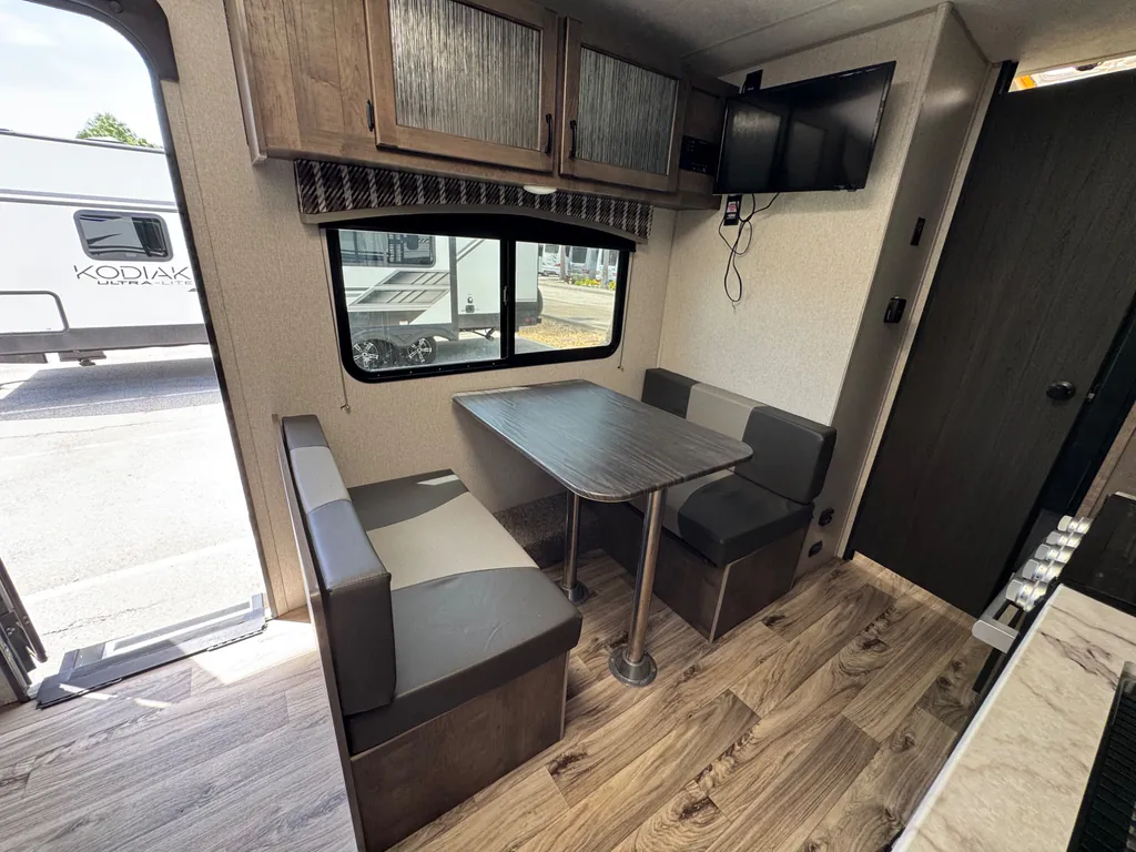 2022 Venture RV Sonic SN190VRB, Photos photo 11