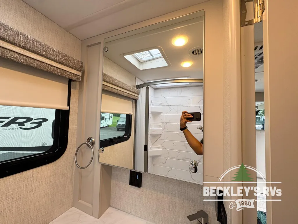 2026 Thor Motor Coach Axis 26.2, Photos photo 48