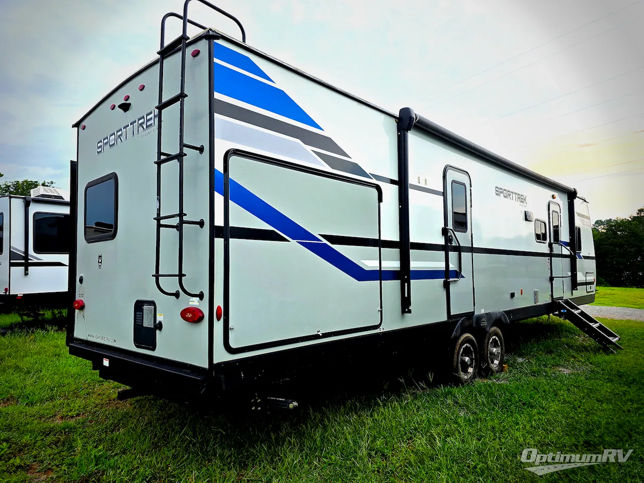2021 Venture RV SportTrek ST332VBH - Photo 3