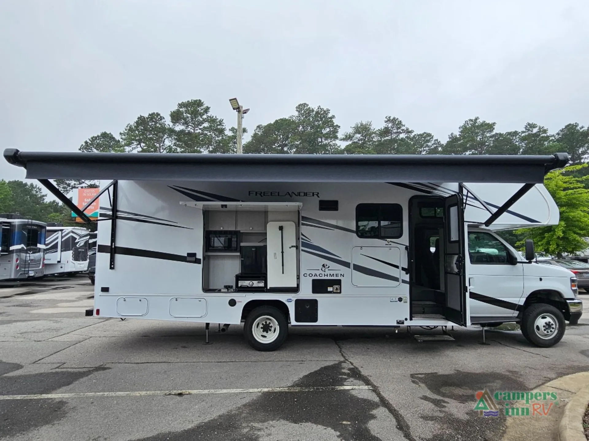 2026 Coachmen Freelander 26MB Ford - Photo 3