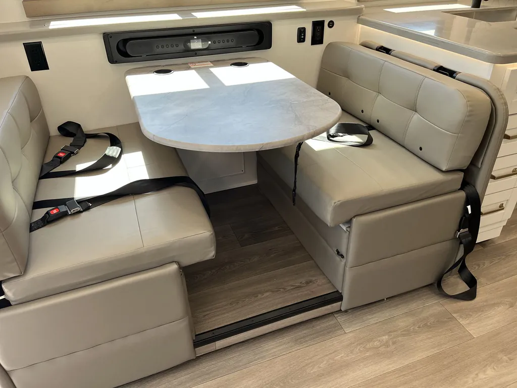 2027 Entegra Coach Vision XL 36C, Photos photo 10