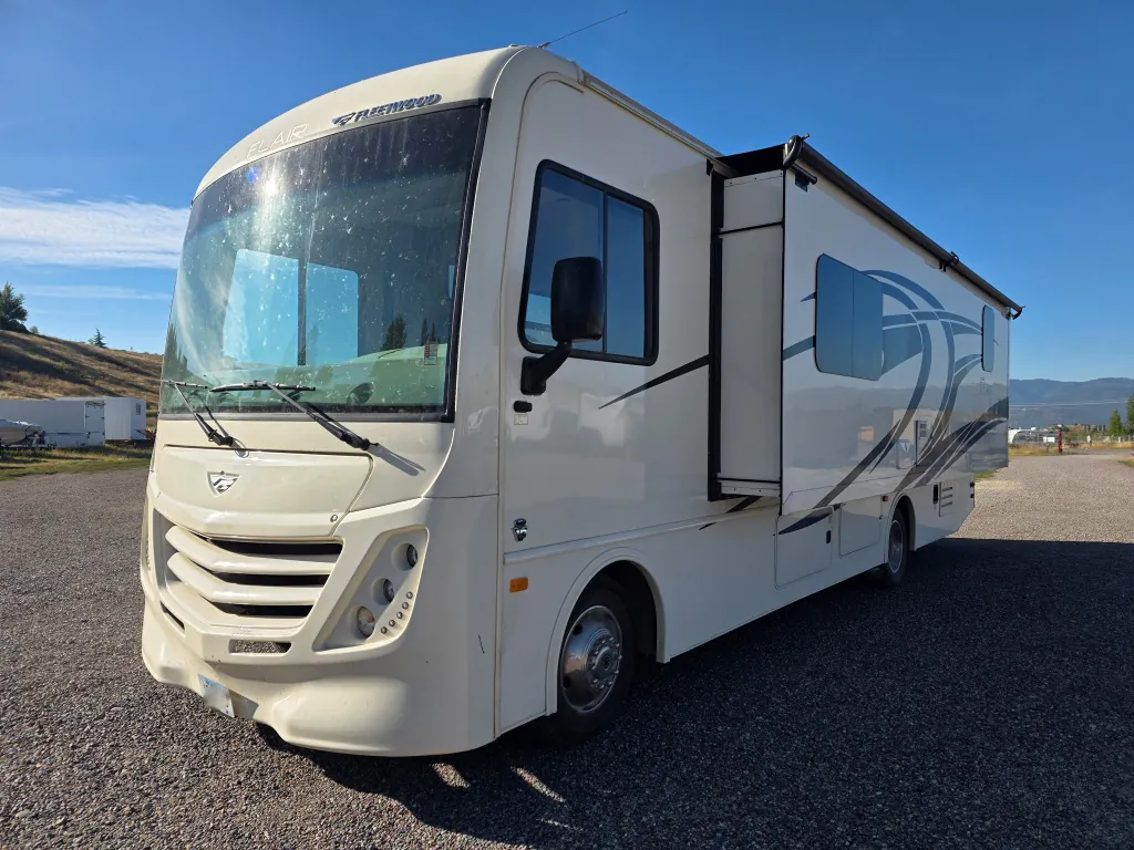 2020 Fleetwood Flair 29M - Photo 4