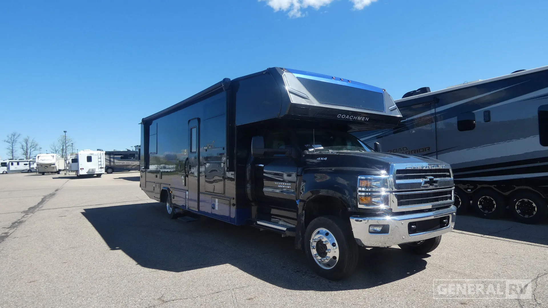 2026 Coachmen Entourage 320LV - Photo 2
