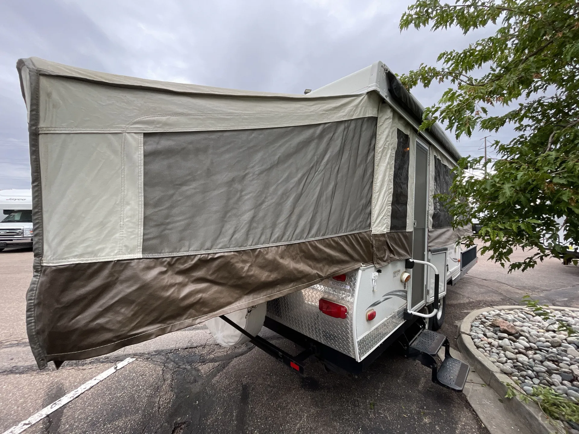 2014 Forest River Rockwood Freedom 282TXR — off campside