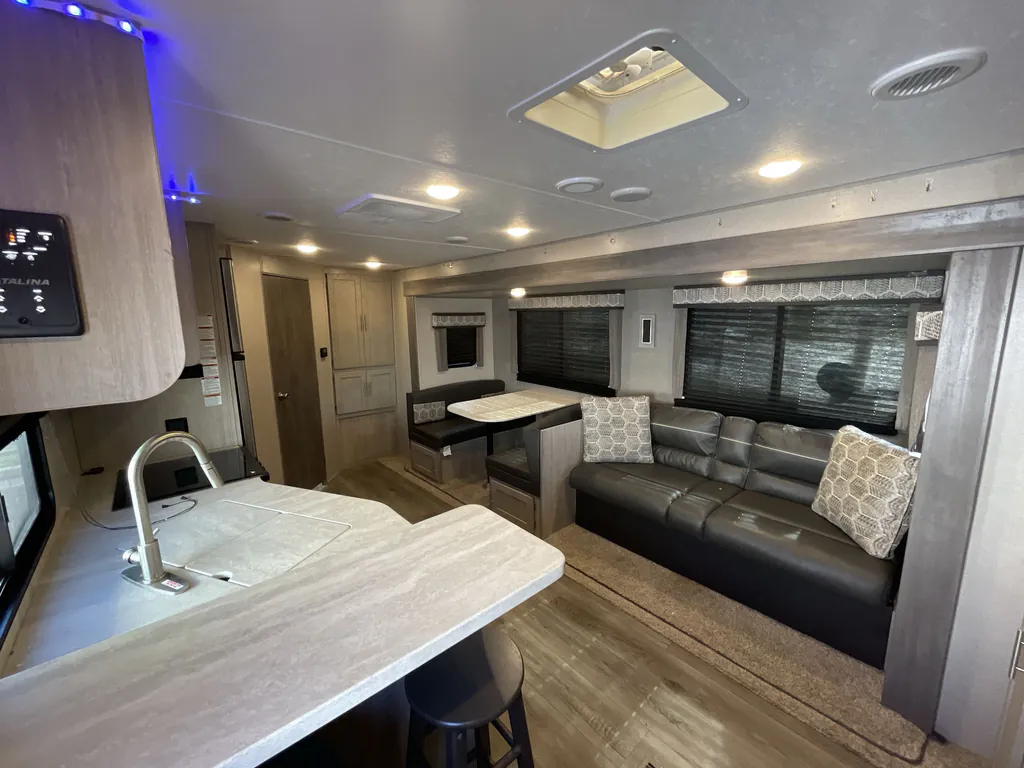 2022 Coachmen Catalina Legacy Edition 243RBS, Photos photo 2