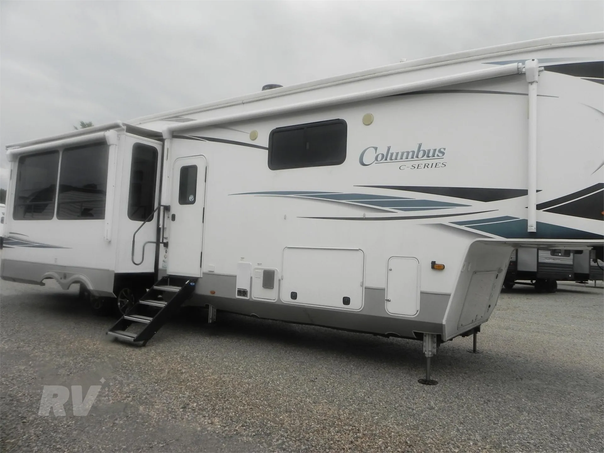 2022 Palomino Columbus C-Series 384RKC - Photo 4