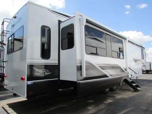 2026 Jayco Eagle 355MBQS - Photo 4