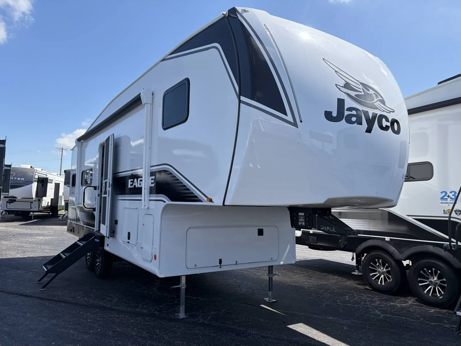2026 Jayco Eagle SLE 24MLE - Photo 2