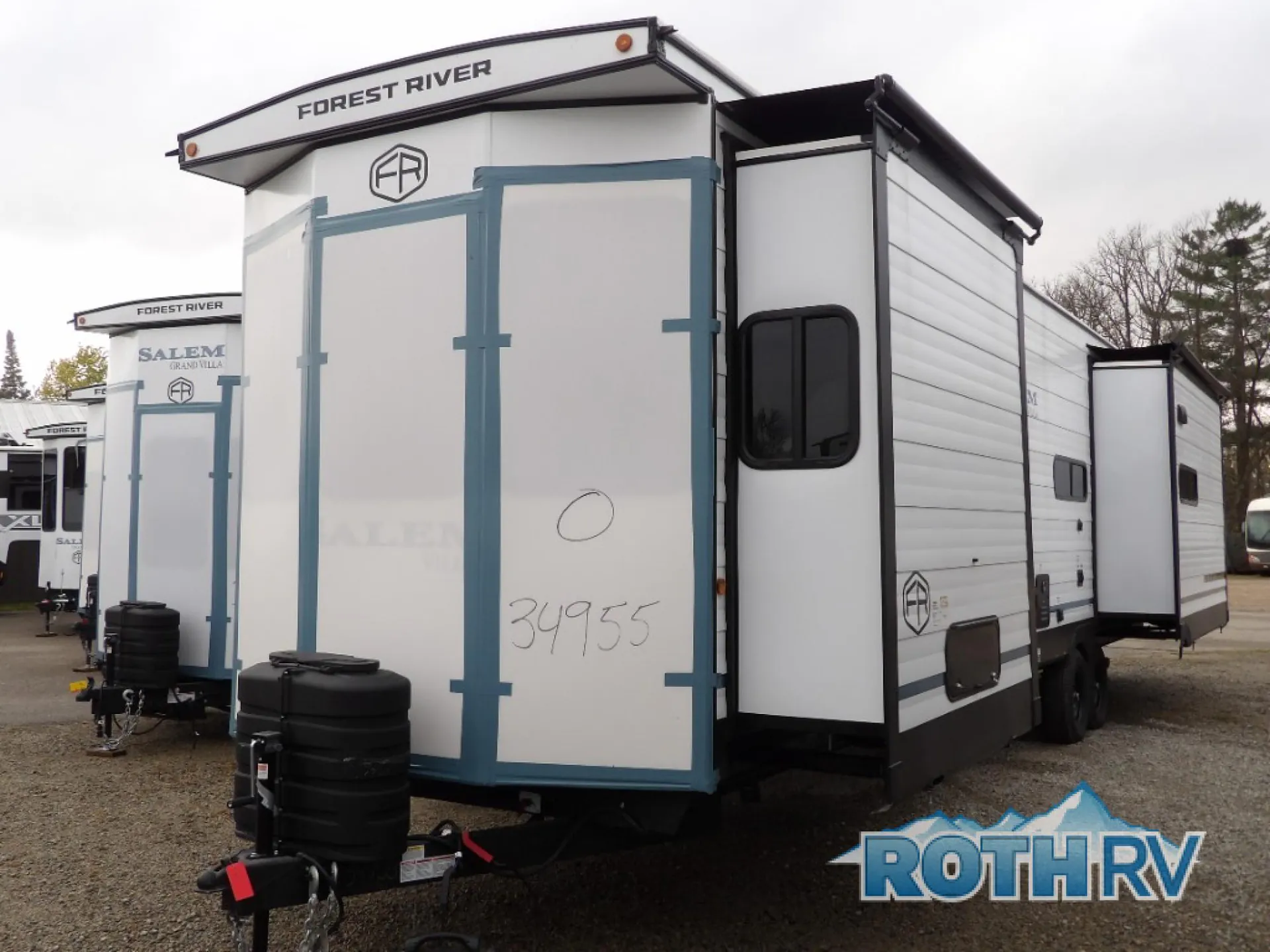 2026 Forest River Salem Villa Series 40RLB - Photo 3