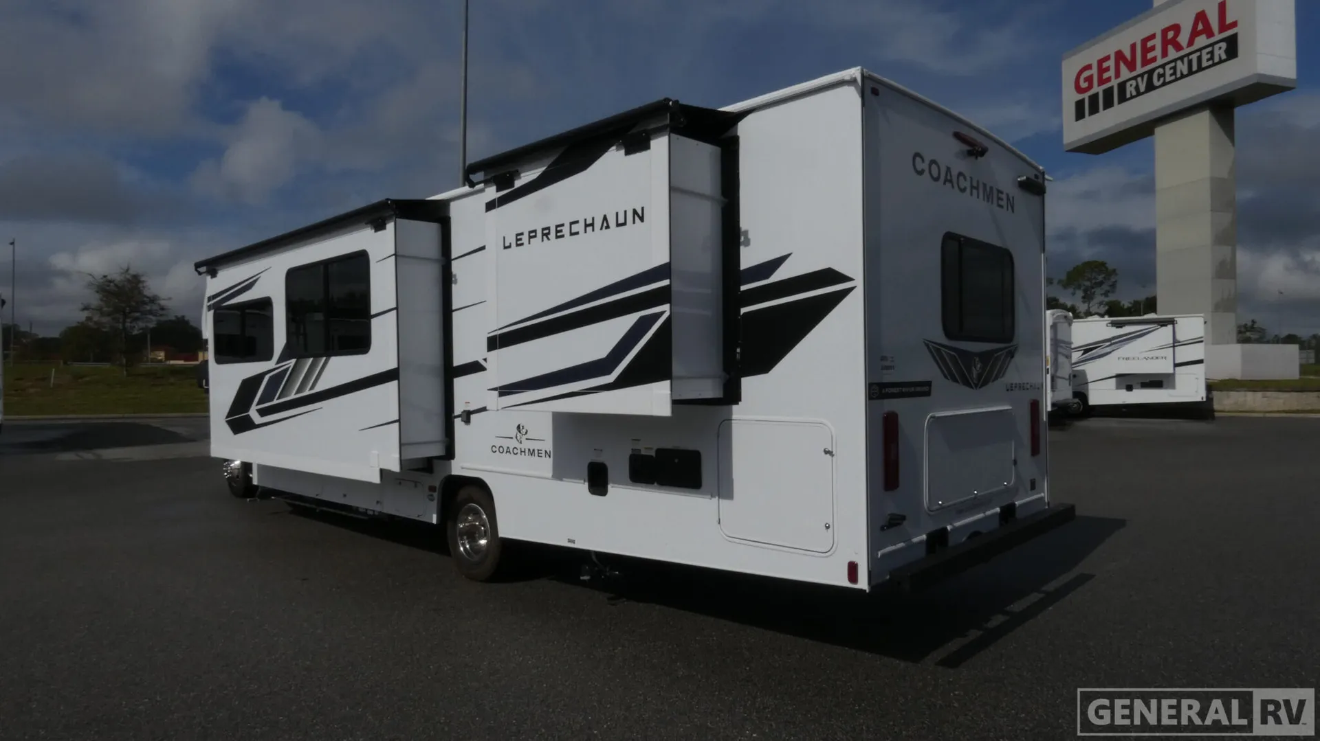 2026 Coachmen Leprechaun 319MB - Photo 4