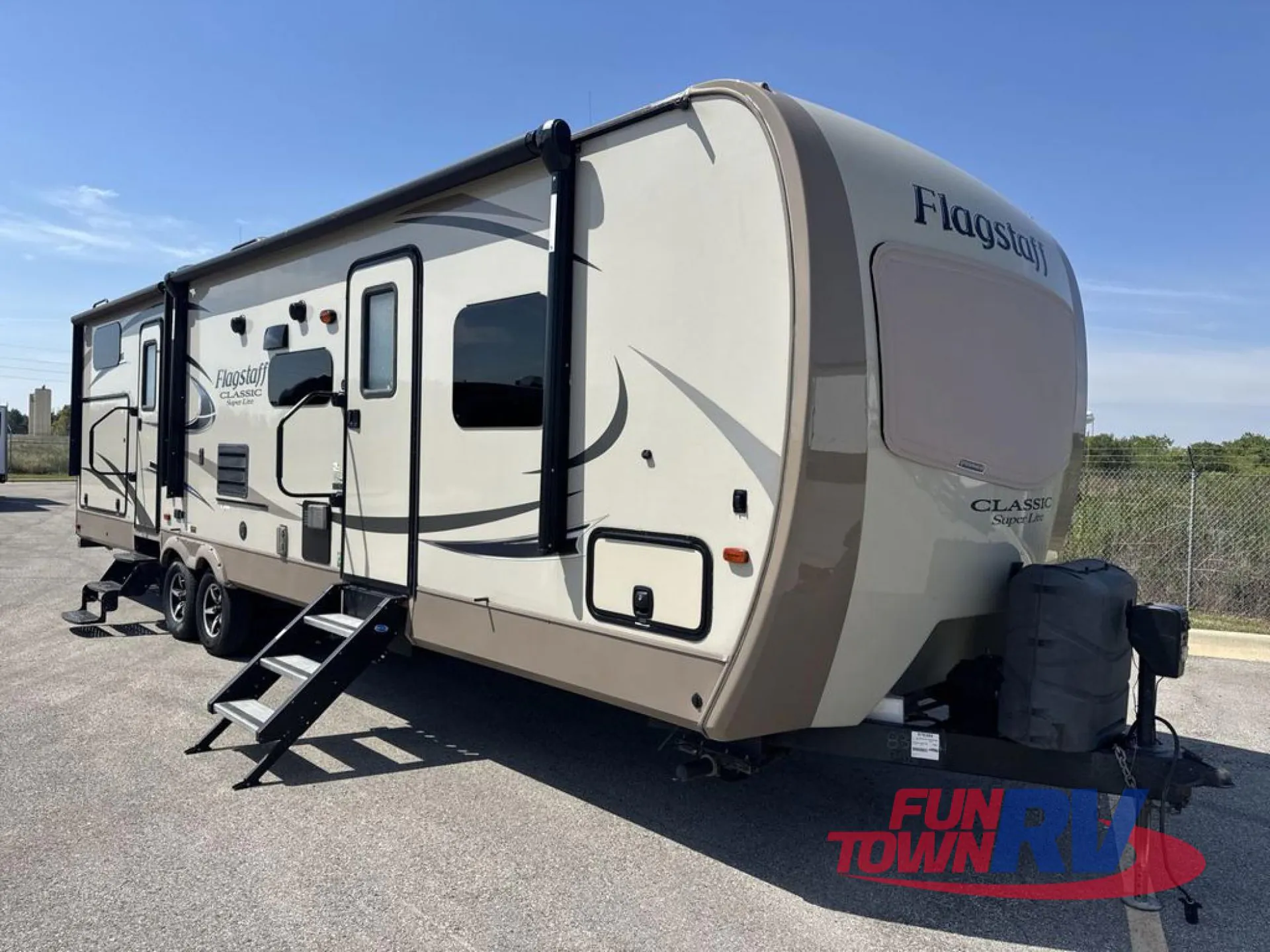 2017 Forest River Flagstaff Classic Super Lite 831BHDS - Photo 2