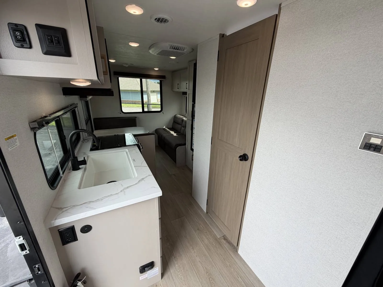 2027 Jayco Jay Flight SLX 210QB - Photo 3