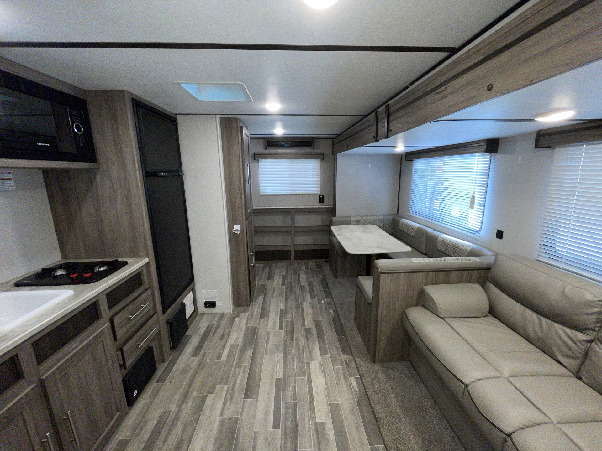 2020 CrossRoads Zinger Lite 18DS - Photo 3