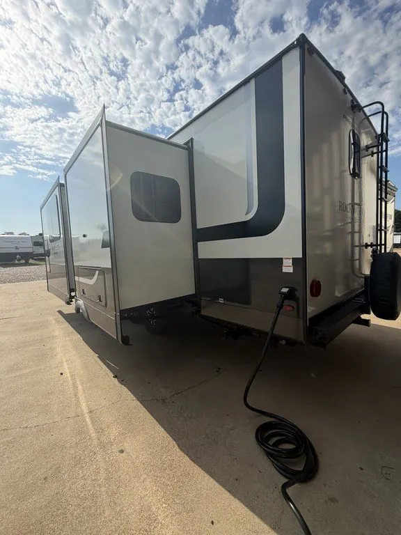 2027 Forest River Rockwood Mini Lite 2523MBR — Photo 7