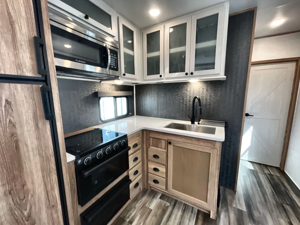 2023 Forest River XLR Hyper Lite 3212, Photos photo 12