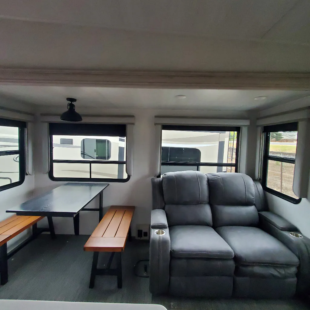 2022 East to West Tandara 285RL - Photo 4