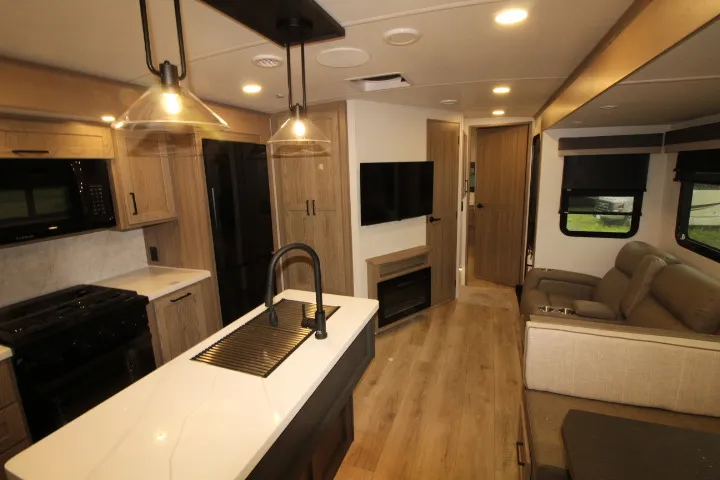 2026 Forest River Rockwood Signature 8336BH - Photo 4