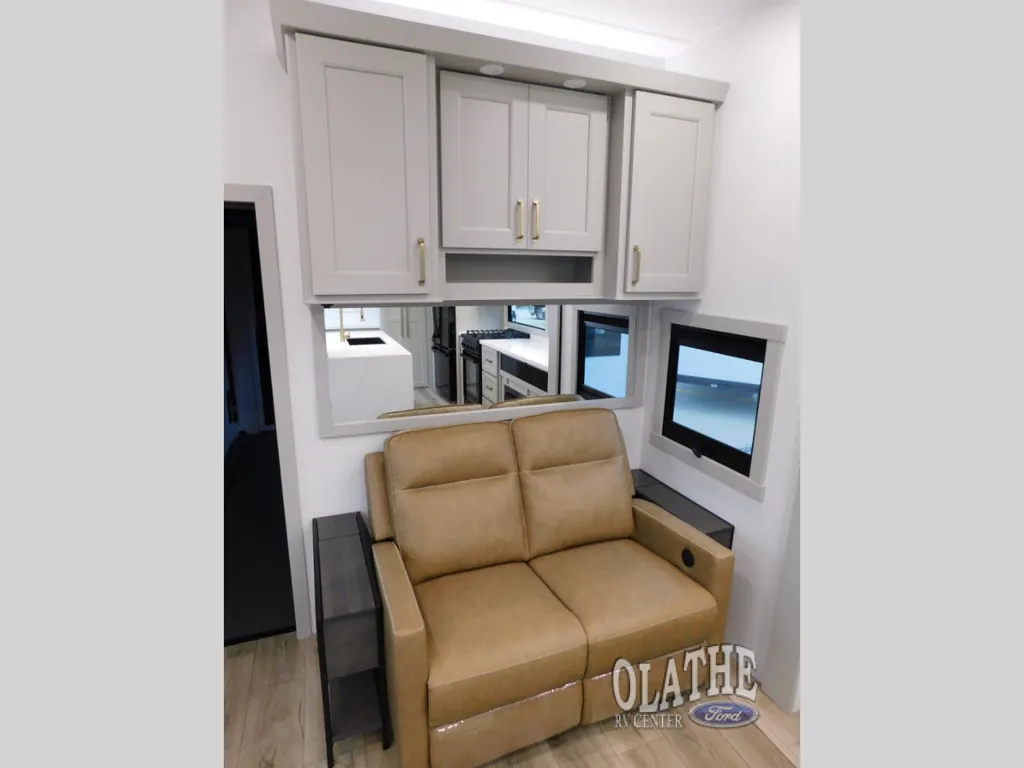 2026 Brinkley Model G 4100, Photos photo 18