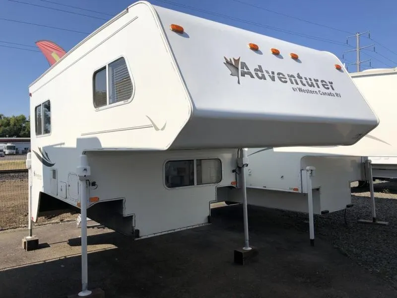 2002 Adventurer Adventurer 90FWS - Photo 2