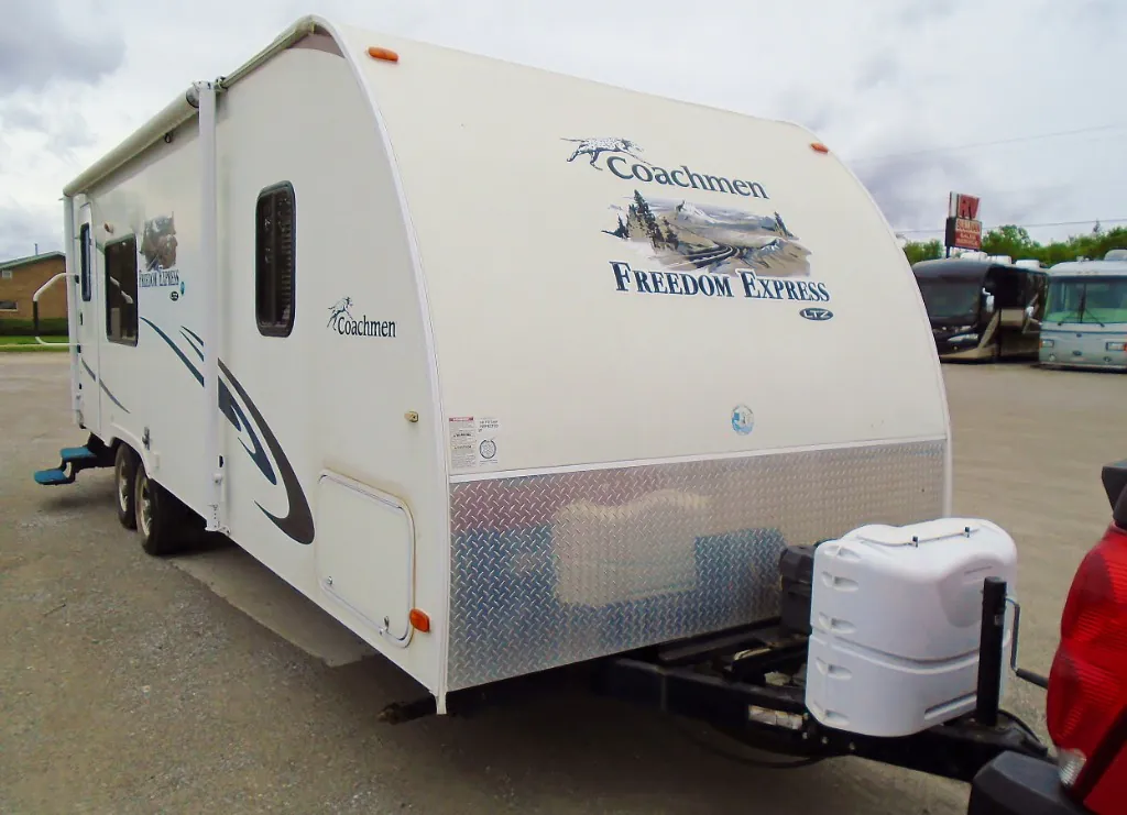 2011 Coachmen Freedom Express LTZ 246RKS - Photo 2