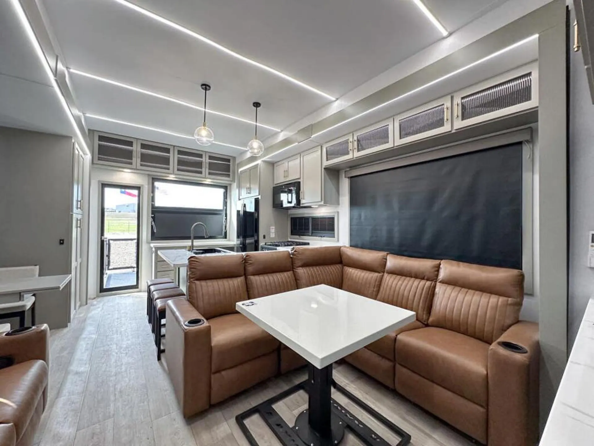 2026 Axiom RV Imperium I3800 - Photo 3