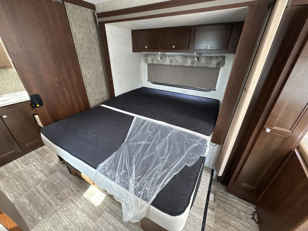 2018 Forest River Sunseeker 2420MS, Photos photo 16