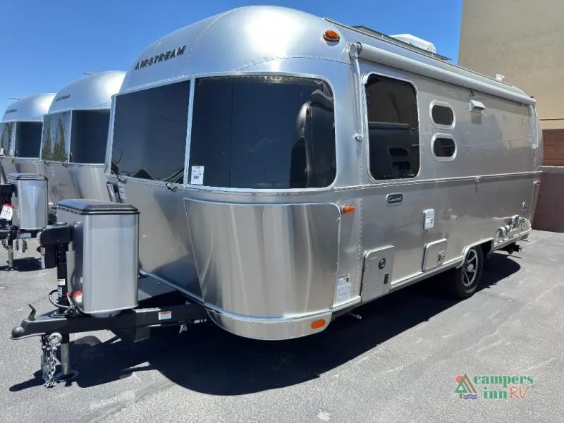 2026 Airstream Caravel 22FB - Photo 4