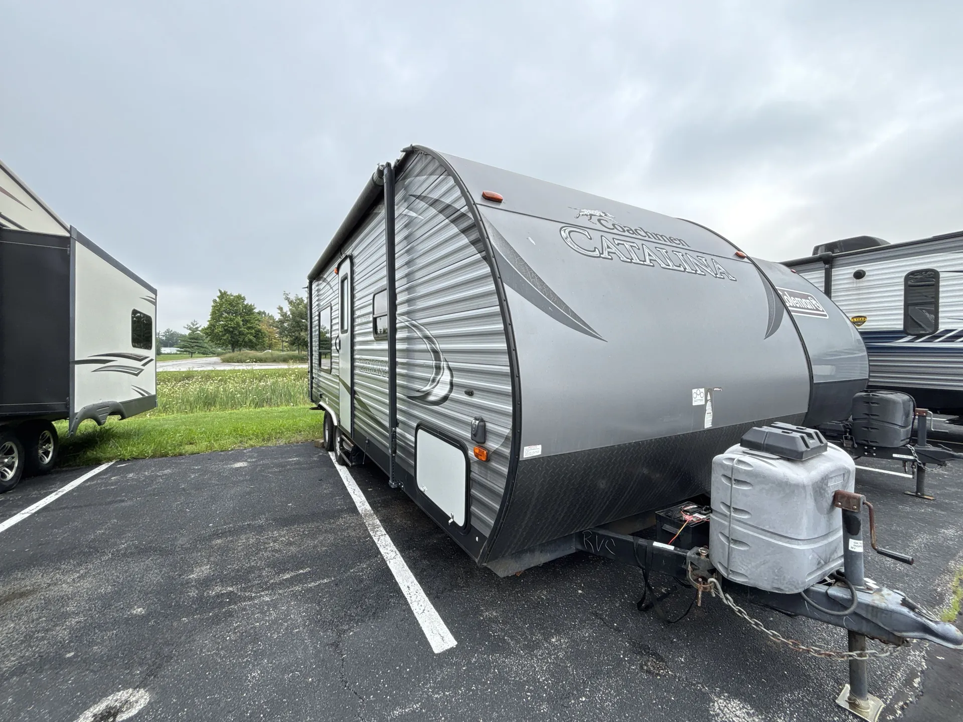 2016 Coachmen Catalina 223FB - Photo 2