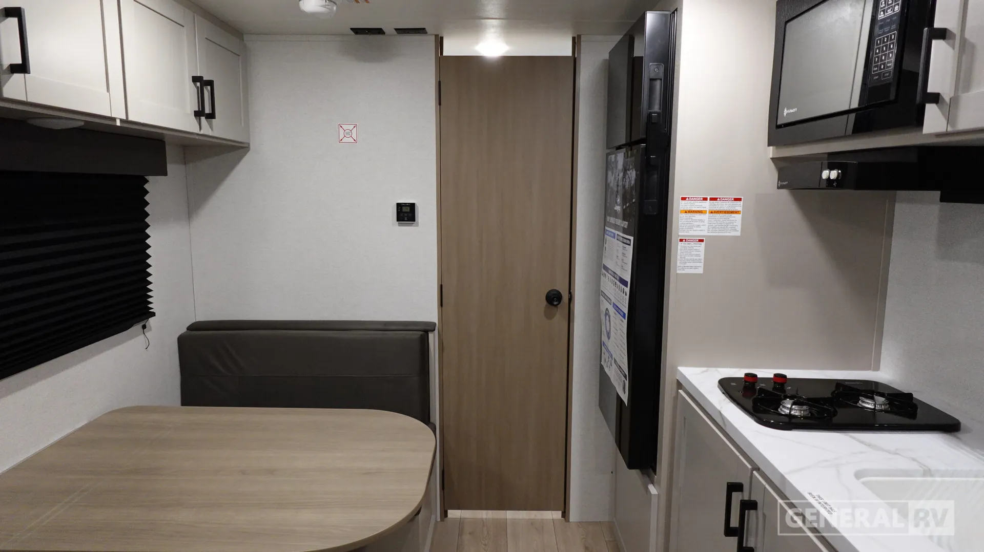 2027 Jayco Jay Flight SLX 175FQ - Photo 3
