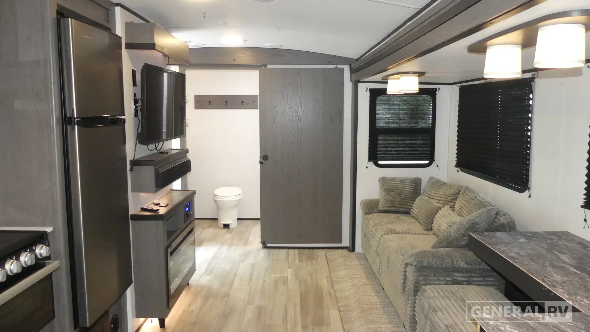 2022 Cruiser RV MPG 2600RB - Photo 3