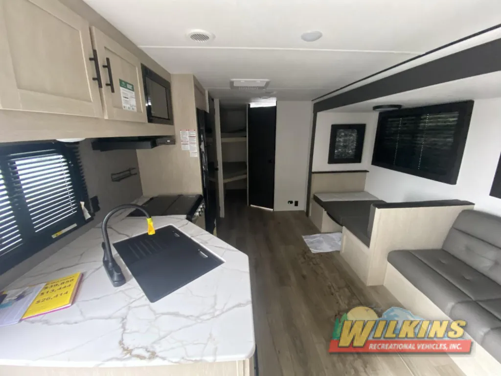2026 Shasta RVs i-5 Edition 527BHS, Photos photo 7