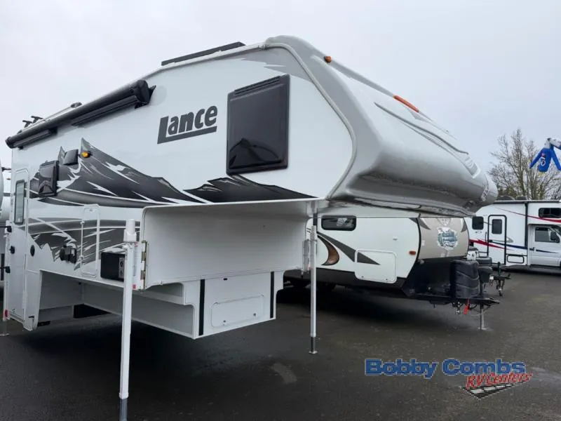 2026 Lance Lance Truck Campers 1191 - Photo 2