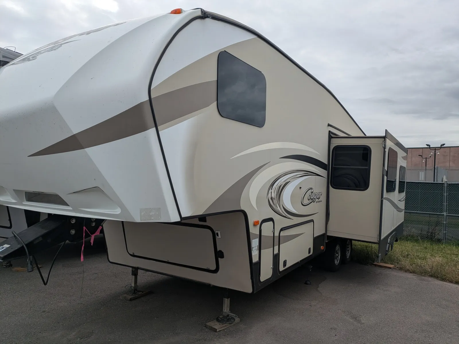 2017 Keystone Rv COUGAR 268RLSW - Photo 4