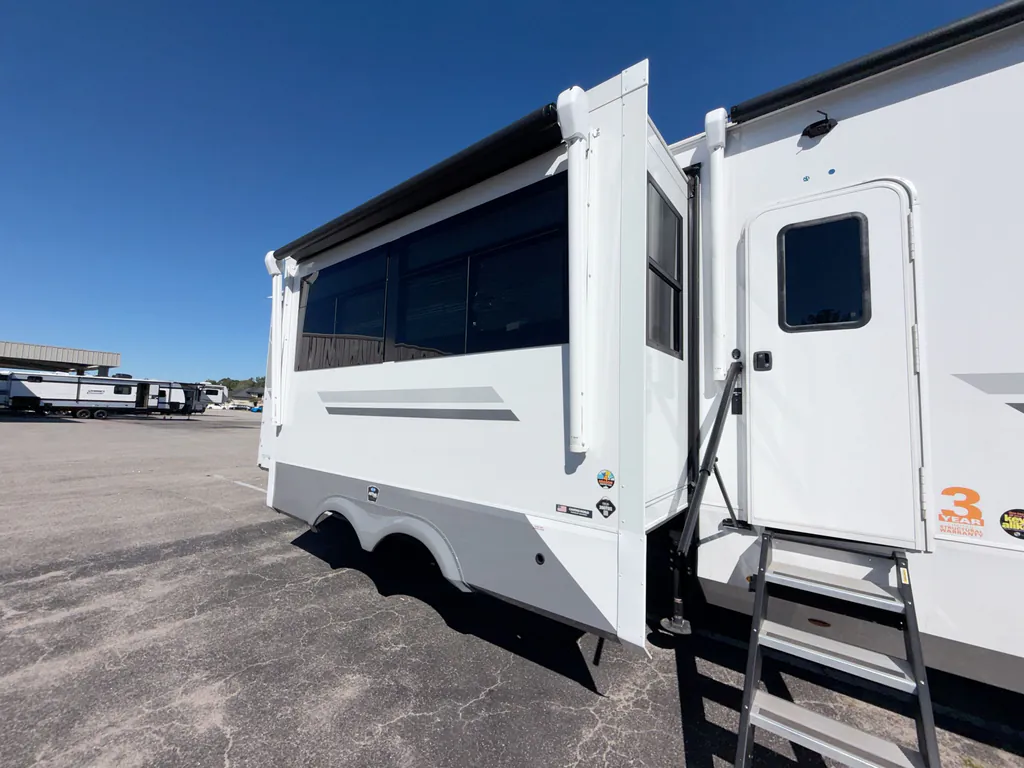 2026 Highland Ridge Open Range 3X 390TBS, Photos photo 2